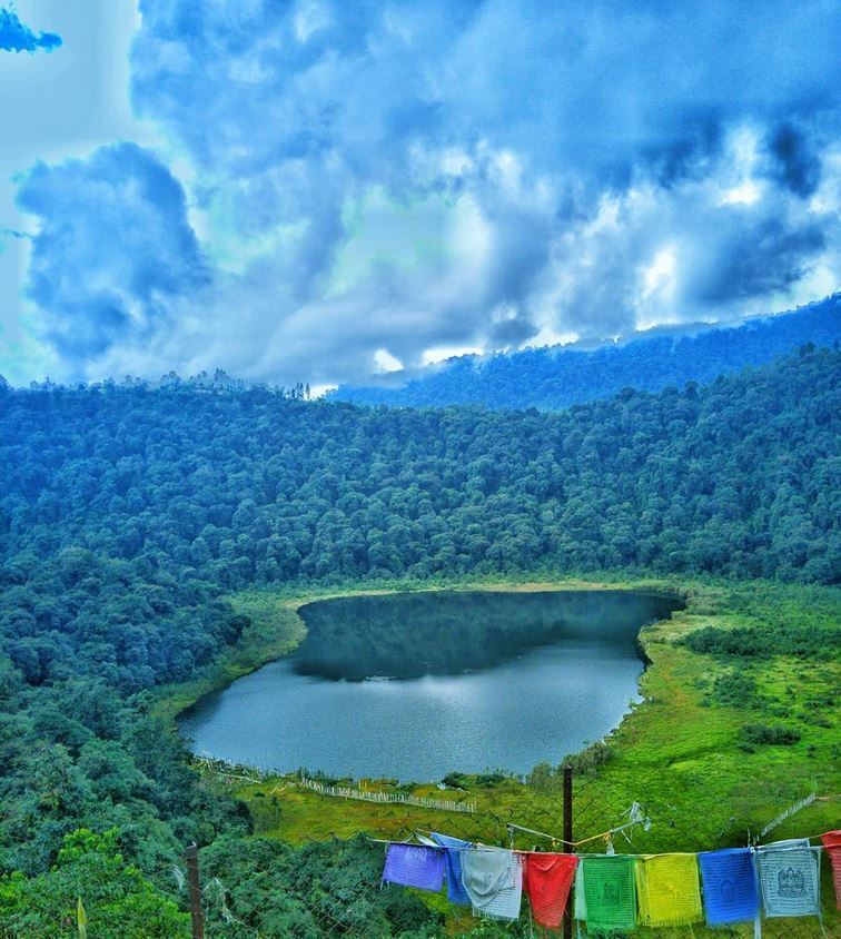 Khecheopalri Lake